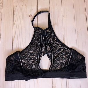 NEW- Victoria’s Secret Very Sexy Bralette halter top lace - Size Large